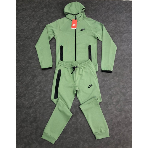8346 Детски екип Tech Fleece 